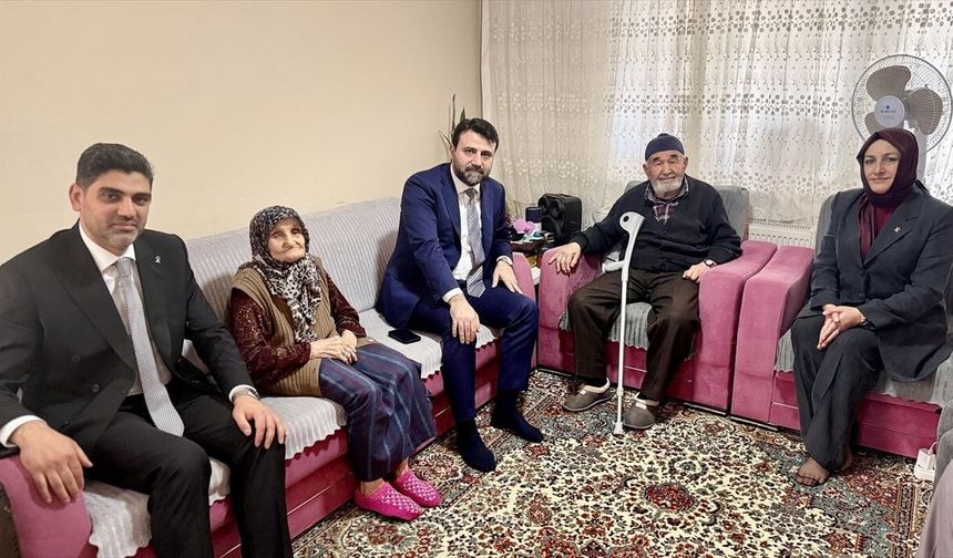 Karabük'te AK Parti heyetinden Fırat ailesinin evine ziyaret
