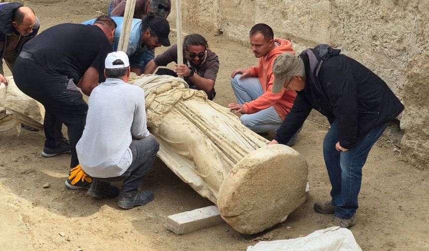 Laodikeia’da dev keşif: 2 metrelik Athena gün yüzüne çıktı