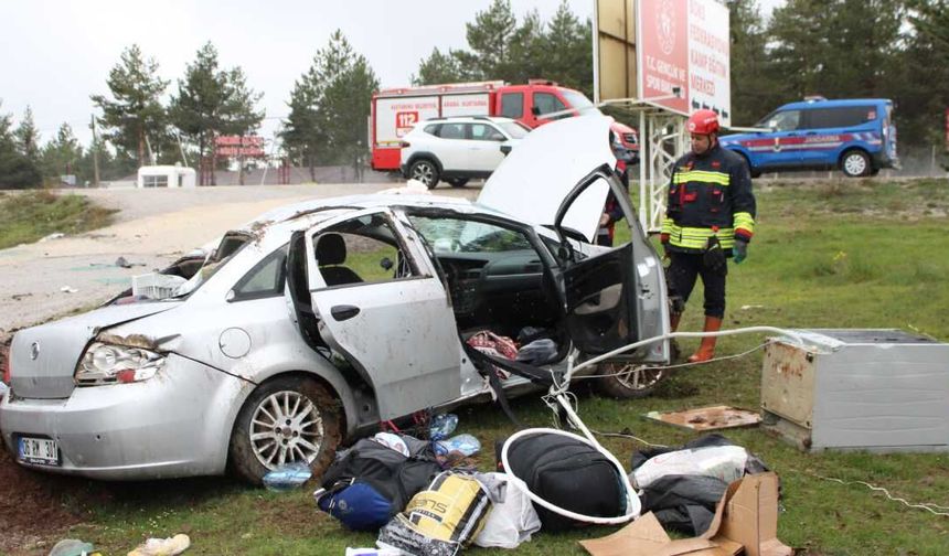 Kastamonu'da feci kaza: Yaşlı çift araçta mahsur kaldı