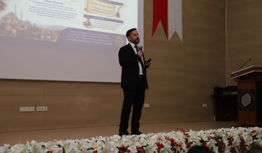 Niğde'de "Vakıf Kuran Kadınlar" konferansı