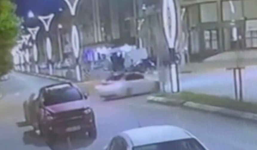 Kavşakta drift şovu pahalıya patladı!