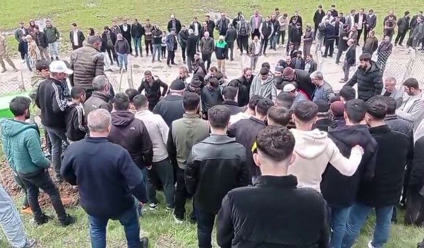Erzurum'da korkunç olay! Küçük çocuk evinin önünde dere yatağına düştü