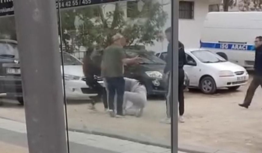 Kızların kavgasını ayıran yaşlı adama bıçak çekti!