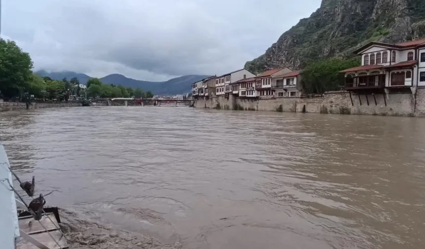 Amasya’da sel nedeniyle eğitime 1 gün ara