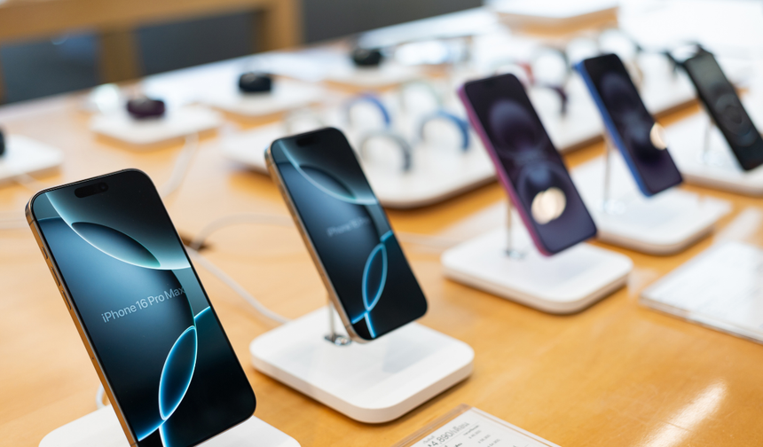 Apple'dan iPhone kullanıcılarını üzecek karar: Zam kapıda!
