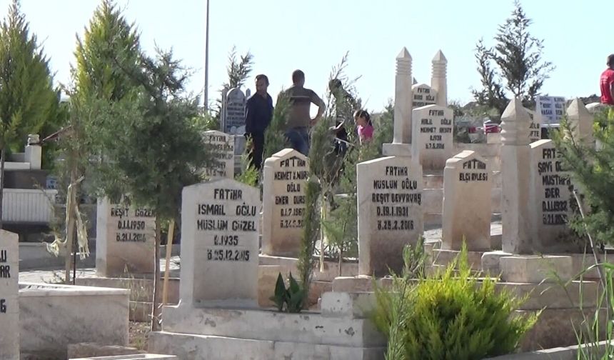 Mezarlıkta çok sayıda uygunsuz insan cesedi bulundu