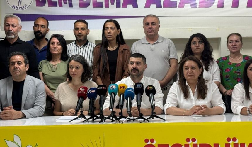 Diyarbakır'da teröristbaşı Öcalan için miting düzenlenecek!