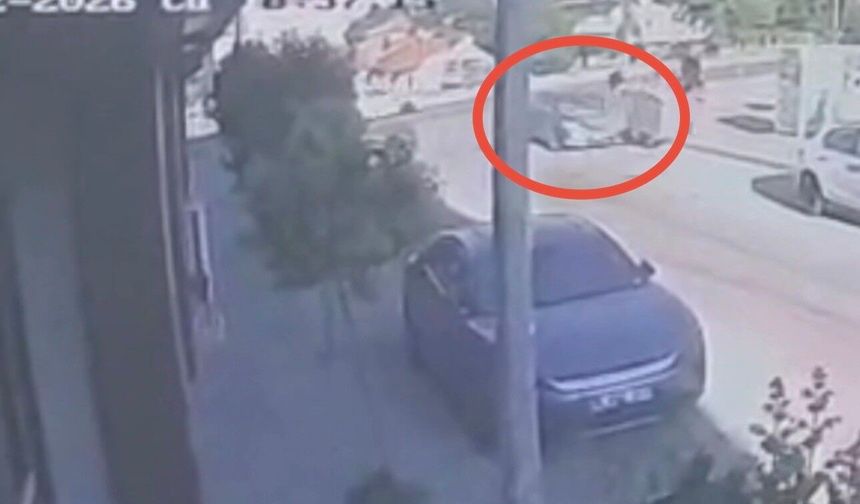 Ehliyetsiz genç, babasının arabasıyla mağazaya daldı: Milyonluk zarar oluştu