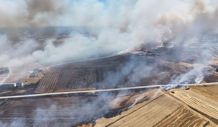 Silivri’de korkutan yangın kontrol altında: 15 kişi hastaneye kaldırıldı