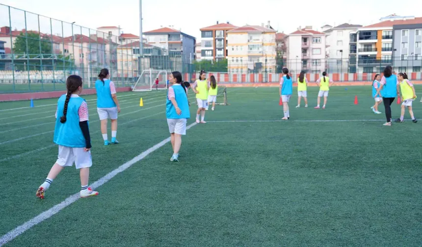 Yeşil sahaların yeni yıldızları Çankaya'dan çıkacak! Futbol Okulu için geri sayım başladı