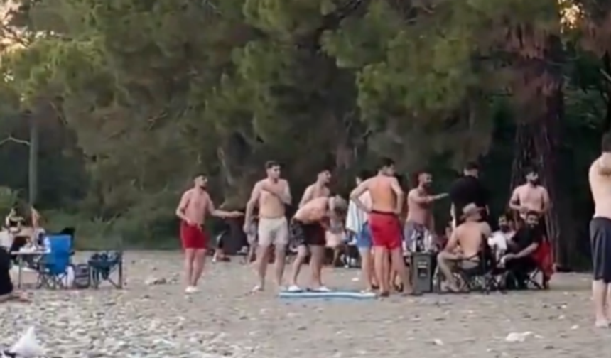 Fethiye’de plajı ayağa kaldıran eğlence: Aileler sahili terk etti