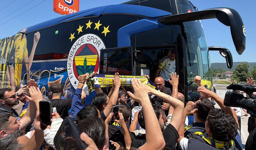 Fenerbahçe kafilesine Düzce’de coşkulu karşılama