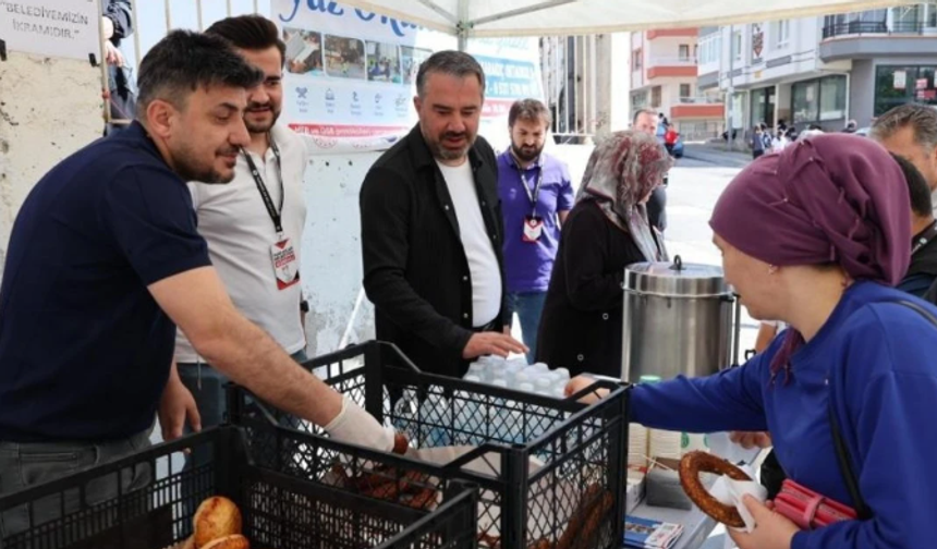 YKS sabahı anlamlı destek: Pursaklar Belediyesi öğrenci ve velilerin yanındaydı