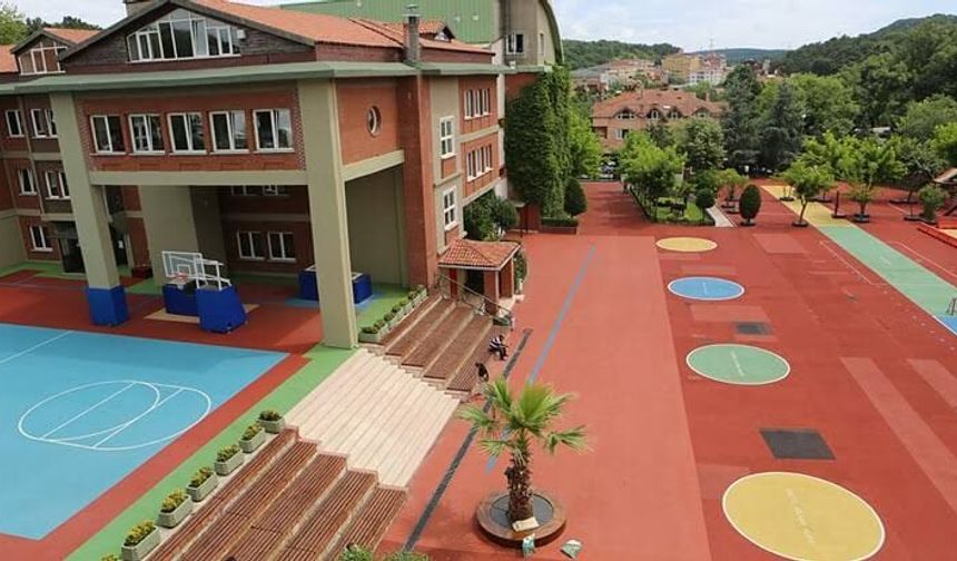 O okuldaki trans öğretmenin sözleşmesi yenilenmedi