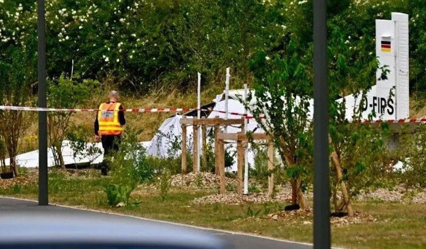 Fransa'da uçak düştü! Ölüler var