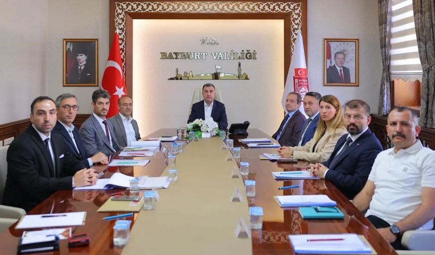Bayburt'ta sokak hayvanları için duyarlı girişim