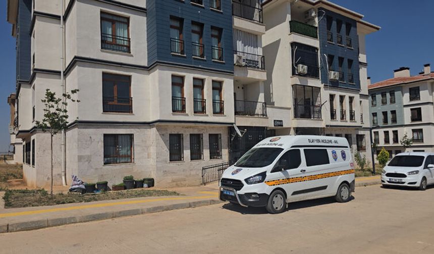 Yaşlı kadını canice öldürüp altınlarını çalan "tanıdık" çıktı