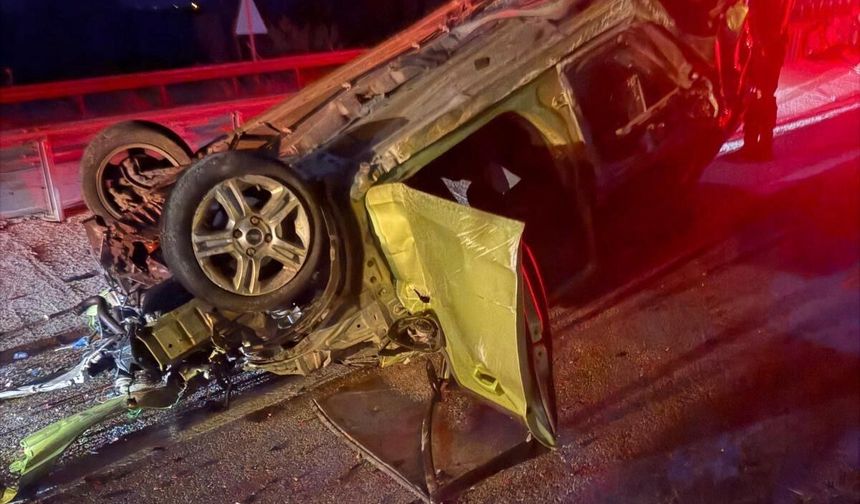 Çanakkale'de feci kaza: Düğünden dönen müzisyen hayatını kaybetti