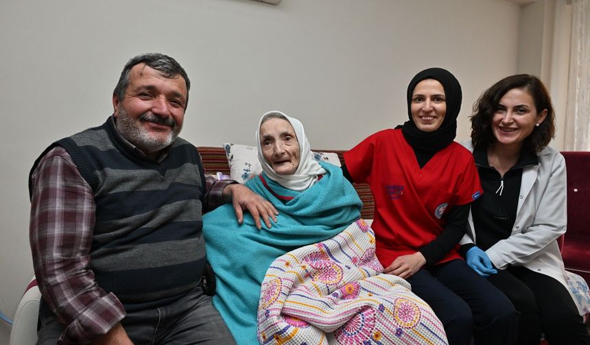 Manisa'da bakıma muhtaçlara destek sürüyor