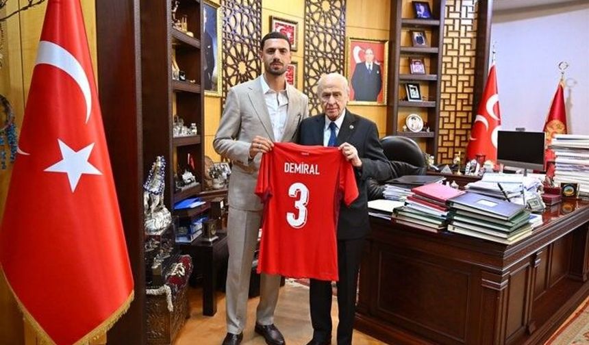 Merih Demiral'dan Devlet Bahçeli'ye ziyaret