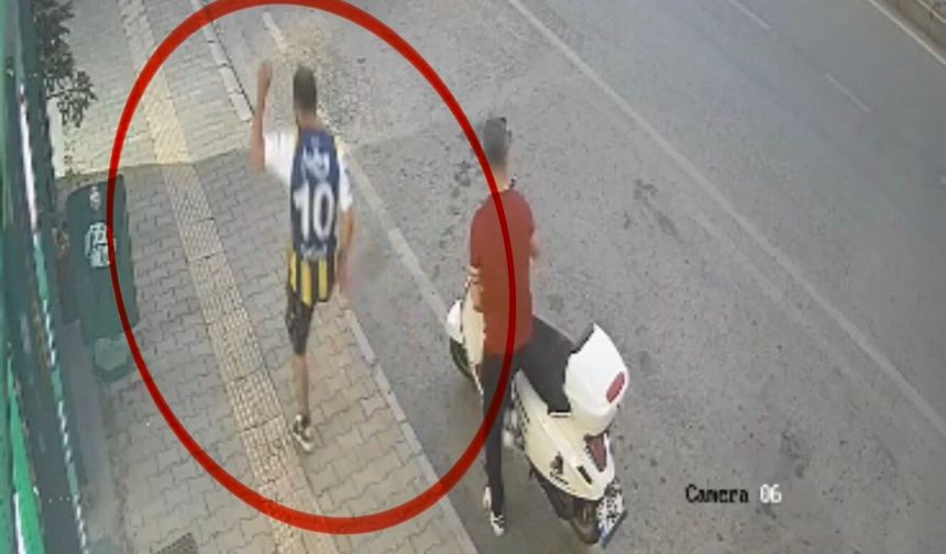 Kediye tekme atan vicdansız kamerada!