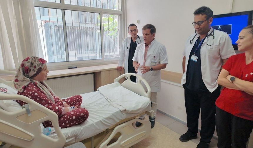 Dünyada üçüncü defa yapılan riskli ameliyat Ege Üniversitesinde