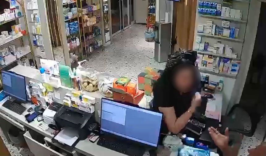 Eczaneyi soyup, eczacıyı darp etti