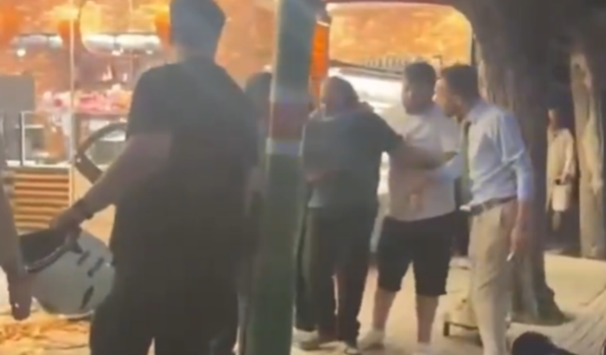 Ambulans sireni paniğe neden oldu! Pastanede ortalığı birbirine kattı