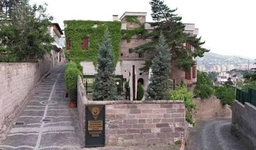Yaman Dede Kültür Evine turist akını