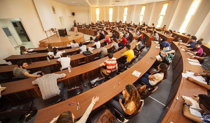 Oxford'la yarışıyor! Vakıf üniversitelerinin yeni dönem kayıt ücretleri dudak uçuklattı