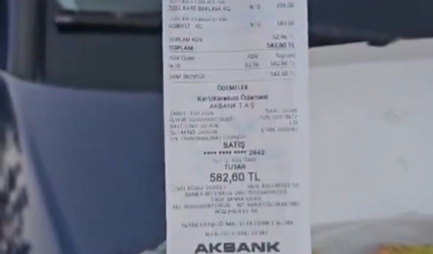 6 dilim baklavaya ödediği paraya isyan etti: "Adı tatlı, fiyatı acı"