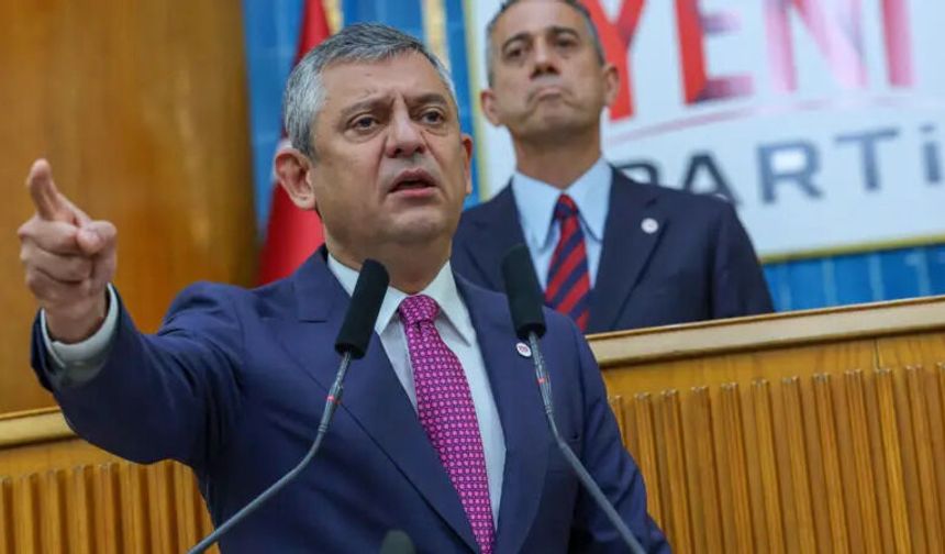Yeni Parti'den ilk istifa haberi geldi!