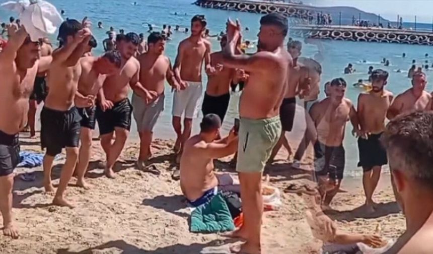 Caddebostan Plajı'nda skandal görüntüler: Onlarca erkek, yüksek sesle halay çekti!