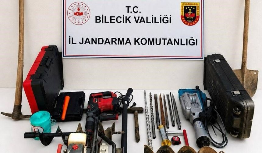 Bilecik'te darphane görevlisi define peşinde yakalandı!