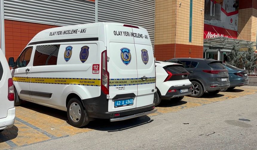Konya'da alışveriş merkezinde kavga: 1 ölü!