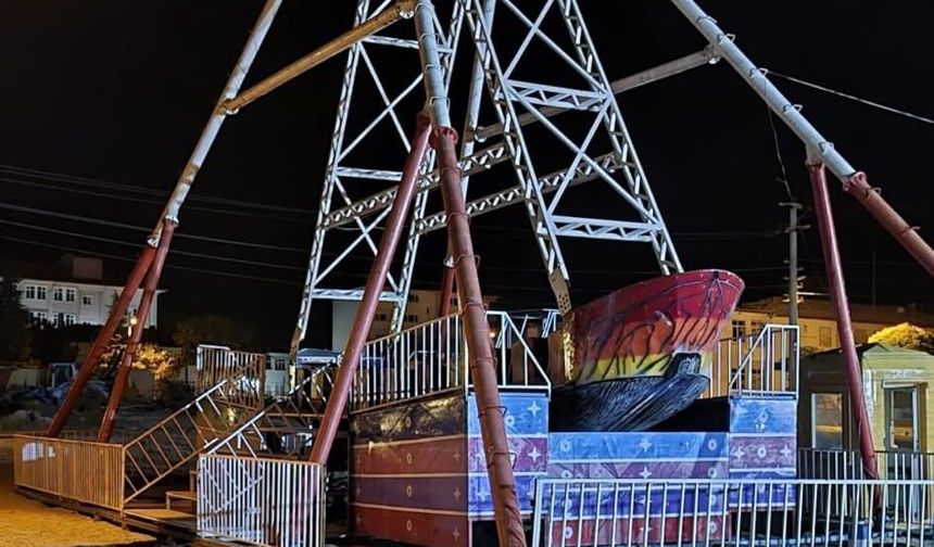 Lunaparkta gondol kazası! Görevli düşerek yaralandı