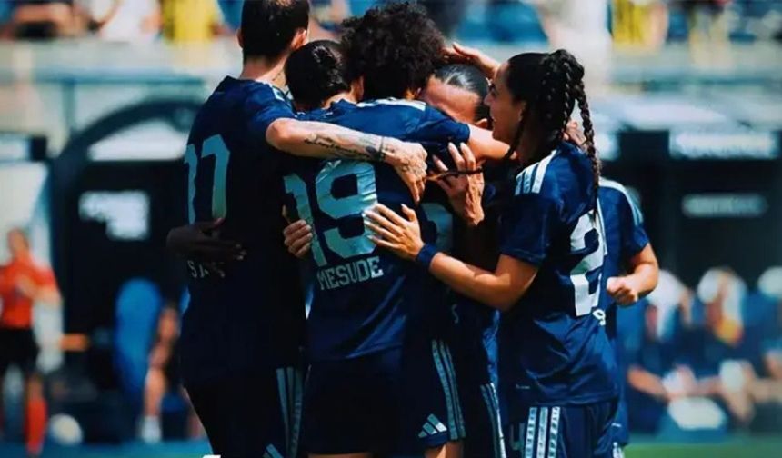 Kadın futbolunda tarihi galibiyet! Bir ilk yaşandı