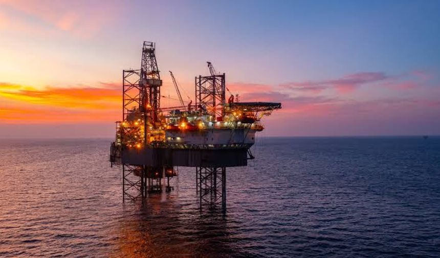 Petrol fiyatlarında Hürmüz gerilimi: Brent 88 doları gördü