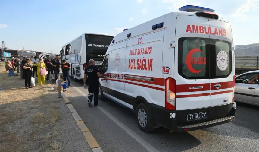 Ankara-Kırıkkale yolunda korkutan kaza! Üç araç birbirine girdi
