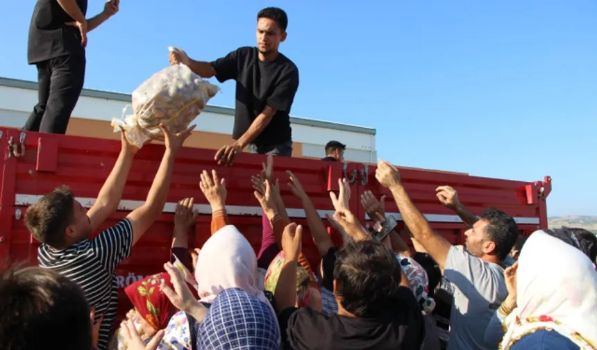 Geçen yıl zararına dağıtmıştı!  22 yaşındaki çiftçiden örnek hareket