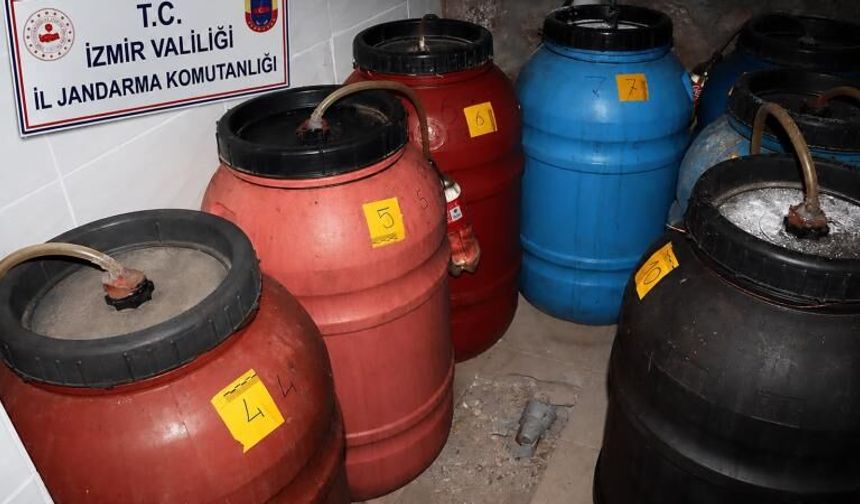 Urla'da sahte alkol baskını! 2 bin 200 litre ele geçirildi