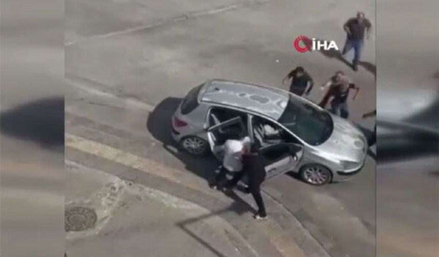 Cenaze yemeği sonrası silahlı saldırı: Kalabalığın üzerine ateş açtı