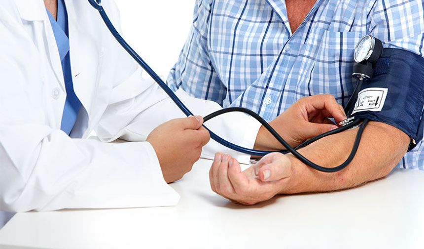 Tansiyonunuz kontrol altına alınamıyorsa sebebi bu olabilir: Doç. Dr. Mehmet Köstek uyardı