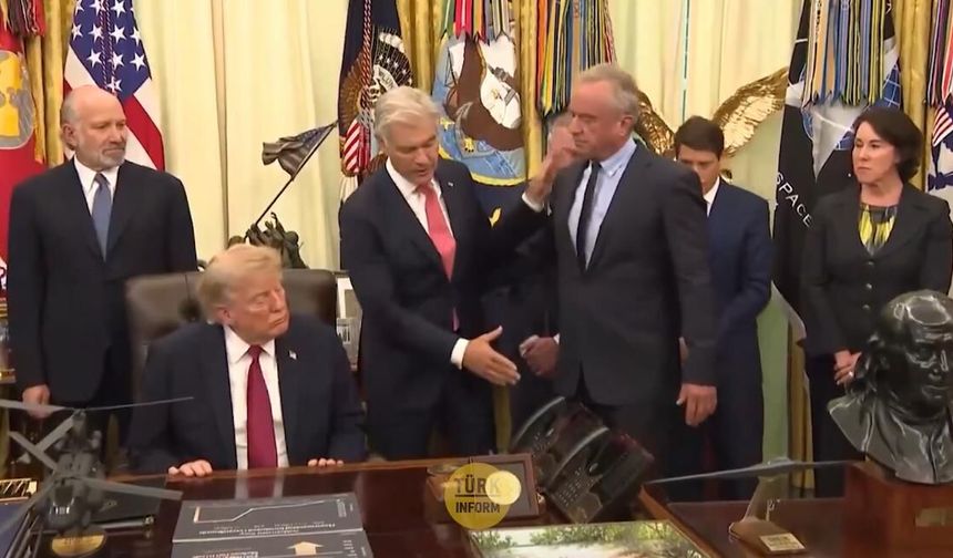Mehmet Öz, Kennedy'nin önünü kesti! Trump'ın programında dikkat çeken gerilim
