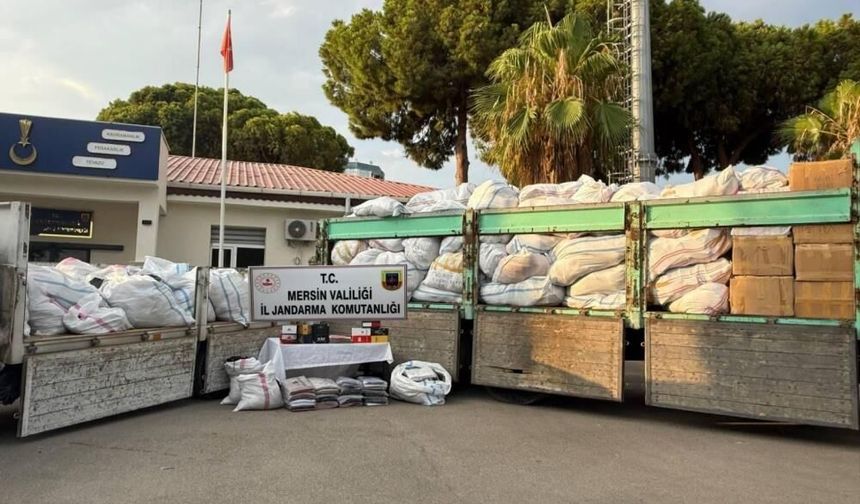 Mersin'de 50 milyon TL değerinde kaçak kıyafet