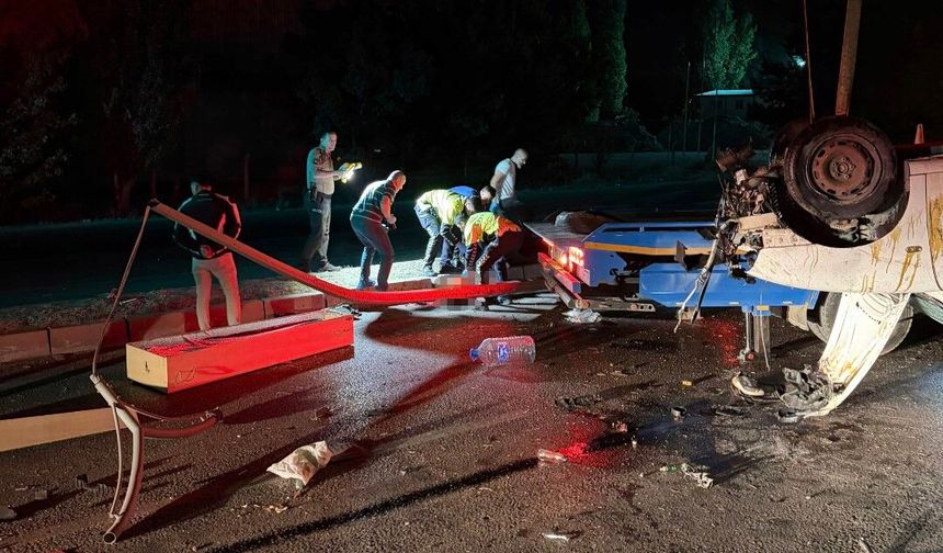 Ankara'da ölümle sonuçlanan feci kazada otomobil takla attı!