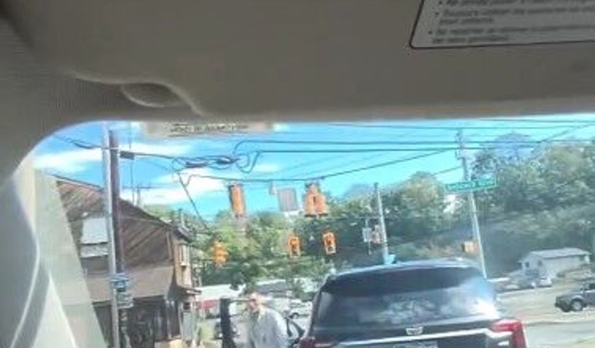 Amerika’da trafikte başlayan tartışma kavgaya dönüştü! Türk sürücü o anları kaydetti