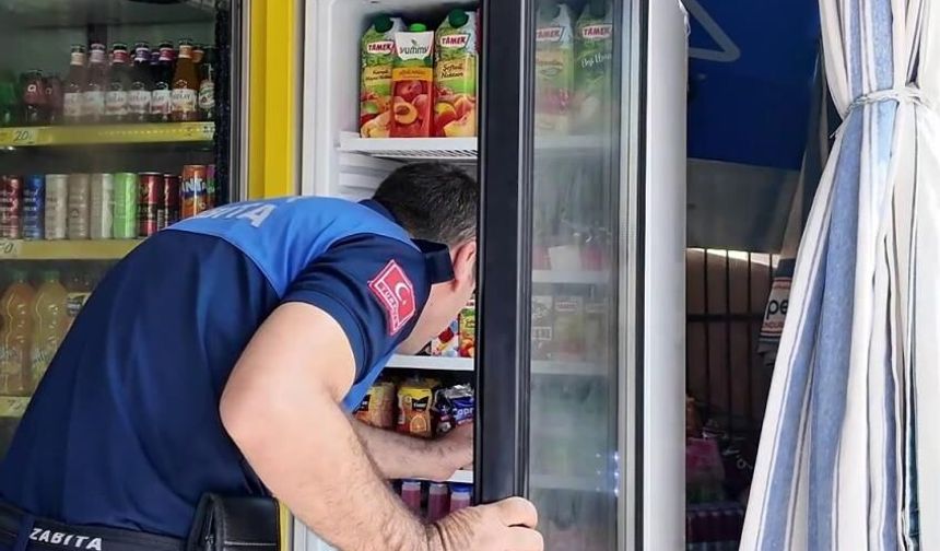 Hatay’da okul çevresinde skandal denetim! Son kullanma tarihi 21 gün geçmiş