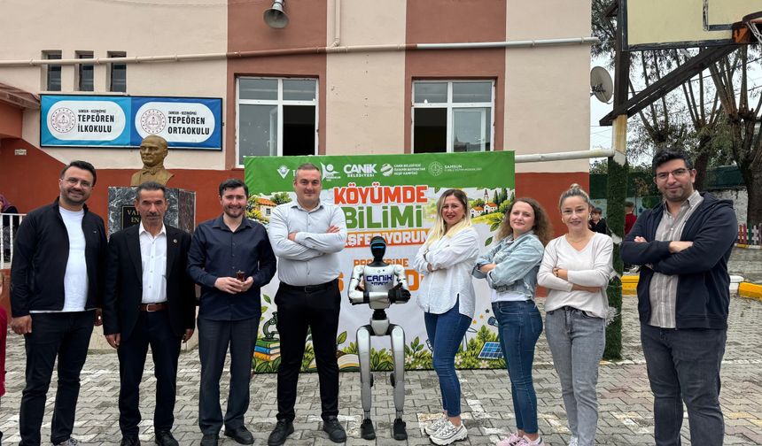 Türkiye'nin nüfusa kayıtlı ilk insansı robotu sınıfta!