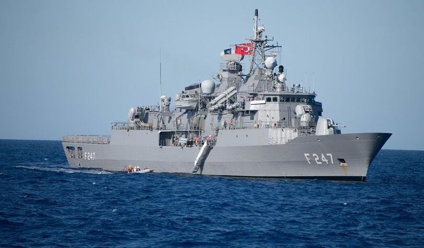 Türk fırkateyni Cidde'de! Askeri heyetler bir araya geldi